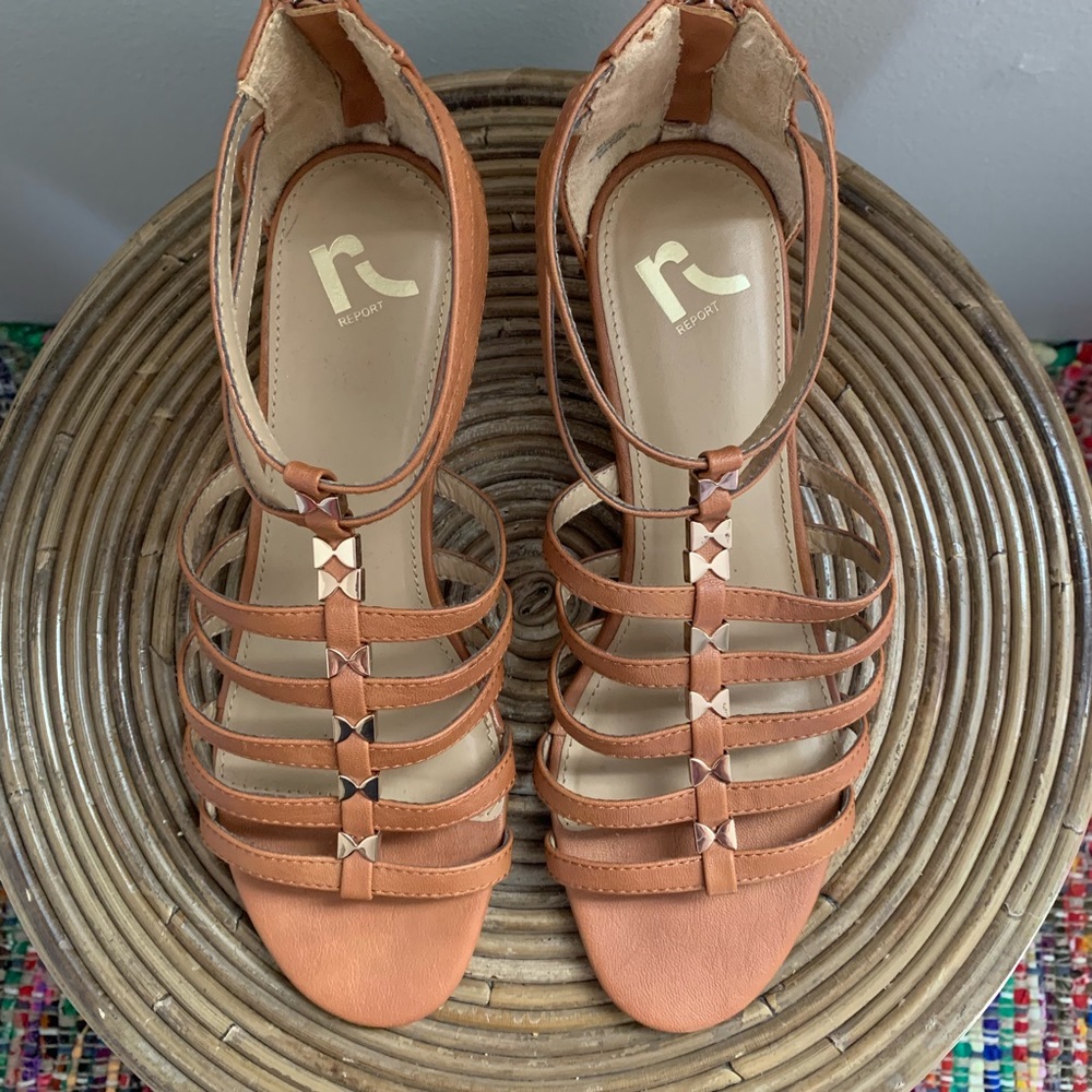 Report Cognac and Gold Sandals